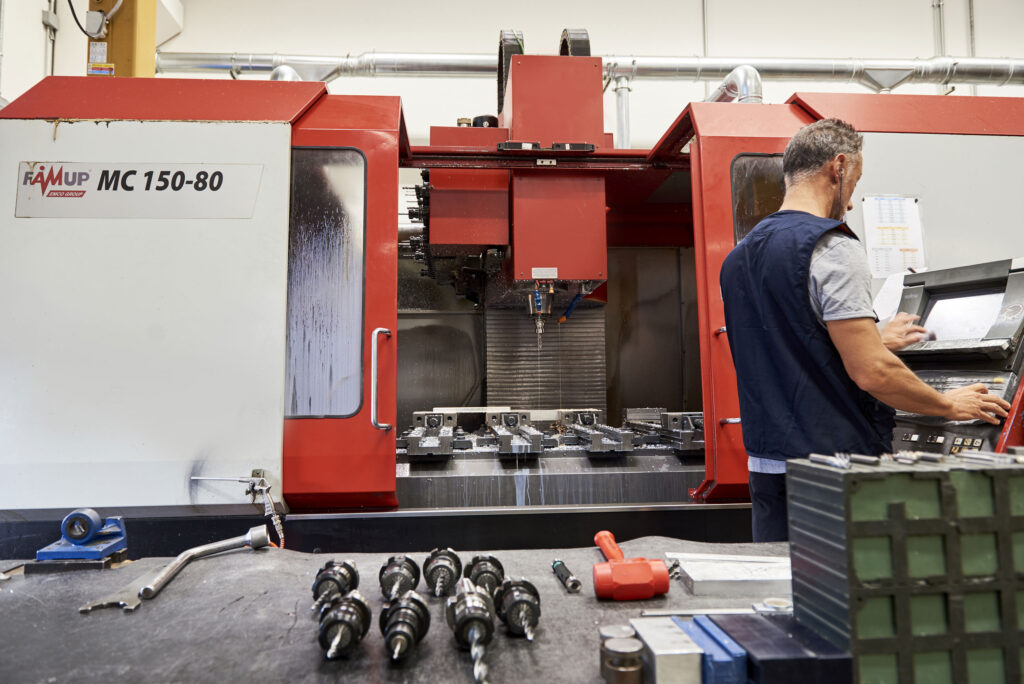 SM Engineering – Officina meccanica di precisione con trent'anni di ...